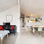 Dom wakacyjny Hereth - 100m From The Sea By Interhome